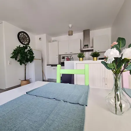 Elegant 2 Pieces En Bord De Seine Apartment *