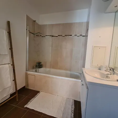 Elegant 2 Pieces En Bord De Seine Apartment *